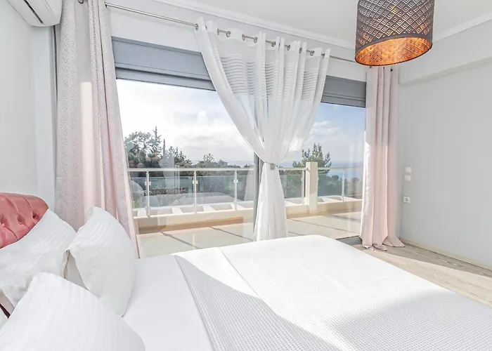 Nefeli & Dina By Diomedes Group *