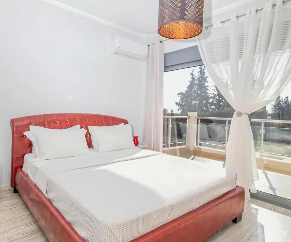 Nefeli & Dina By Diomedes Group Villa