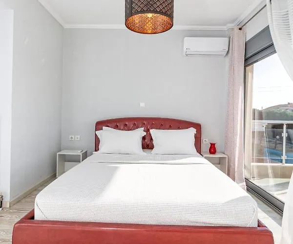 Nefeli & Dina By Diomedes Group *