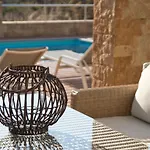 Villa Nefeli & Dina By Diomedes Group