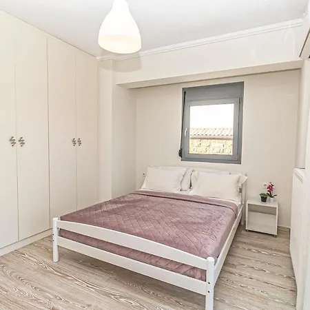 Willa Nefeli & Dina By Diomedes Group