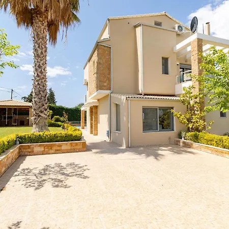 Nefeli & Dina By Diomedes Group Nea Moudania